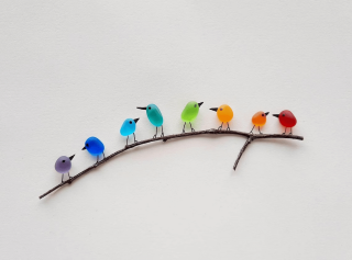 Seeglas-Regenbogenvögel – Seeglas-Kunst – Seeglas- und Treibholzbild – gerahmt, einzigartig, handgefertigt